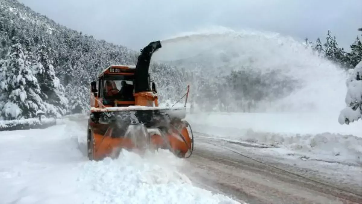 Antalya-Konya yolu 6 saat sonra ulaşıma açıldı