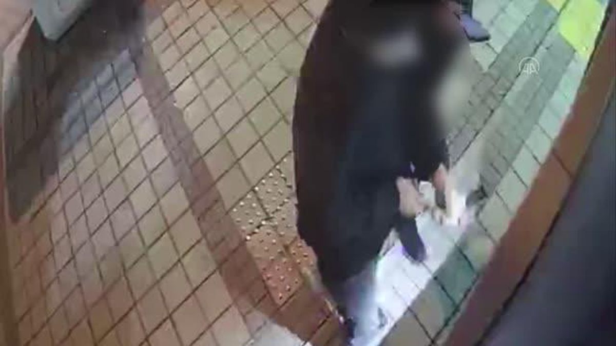 ATM'lere sahte dolar yatırarak dolandırıcılık yapan 11 kişi yakalandı