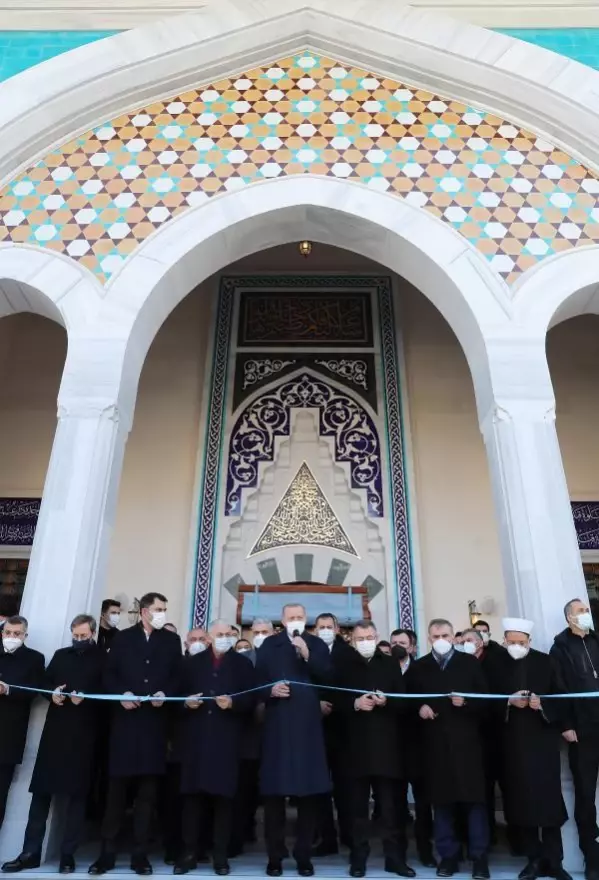 Cumhurbaşkanı Erdoğan Prof. Dr. Osman Öztürk Camii'nin açılışını yaptı