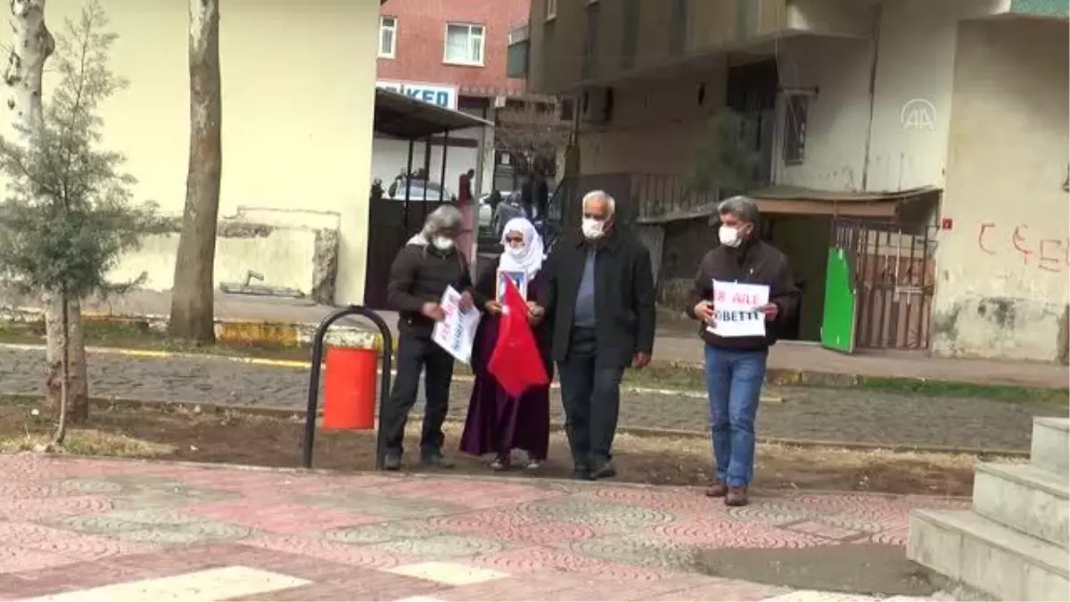 Diyarbakır annelerinin oturma eylemine bir aile daha katıldı