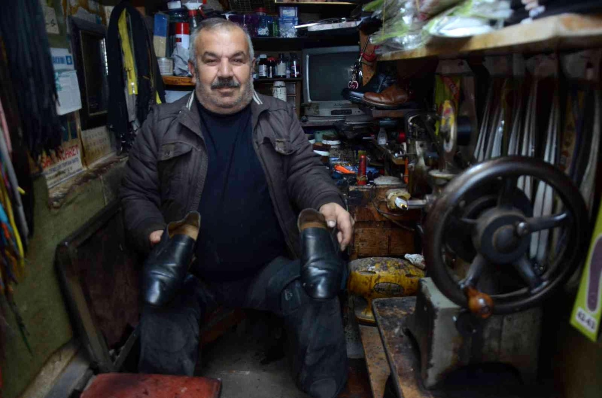 Ayakları yok ama 32 yıllık ayakkabıcı: Ben tadamadım ama hevesle yapıyorum!