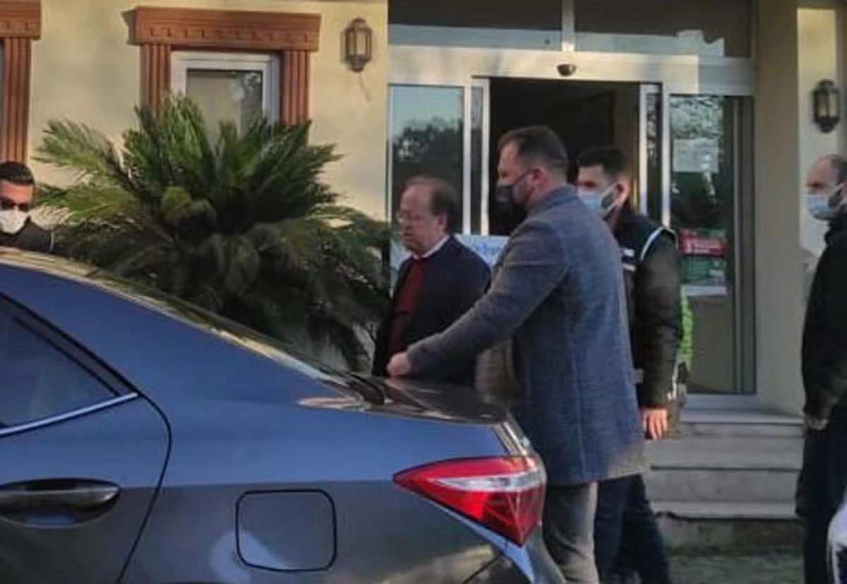 Son dakika! Küçükkuyu Belediye Başkanı Cengiz Balkan gözaltına alındı