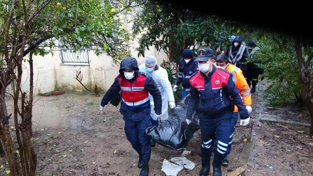 Kuş avlamak için çıktığı metruk binada çürümüş ceset buldu