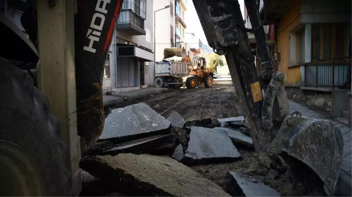 Söke Belediyesi Mimar Sinan Caddesi\'ni yeniliyor