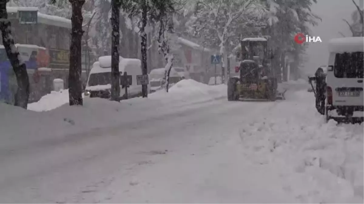 Tatvan\'da kar yeniden etkisini gösterdi