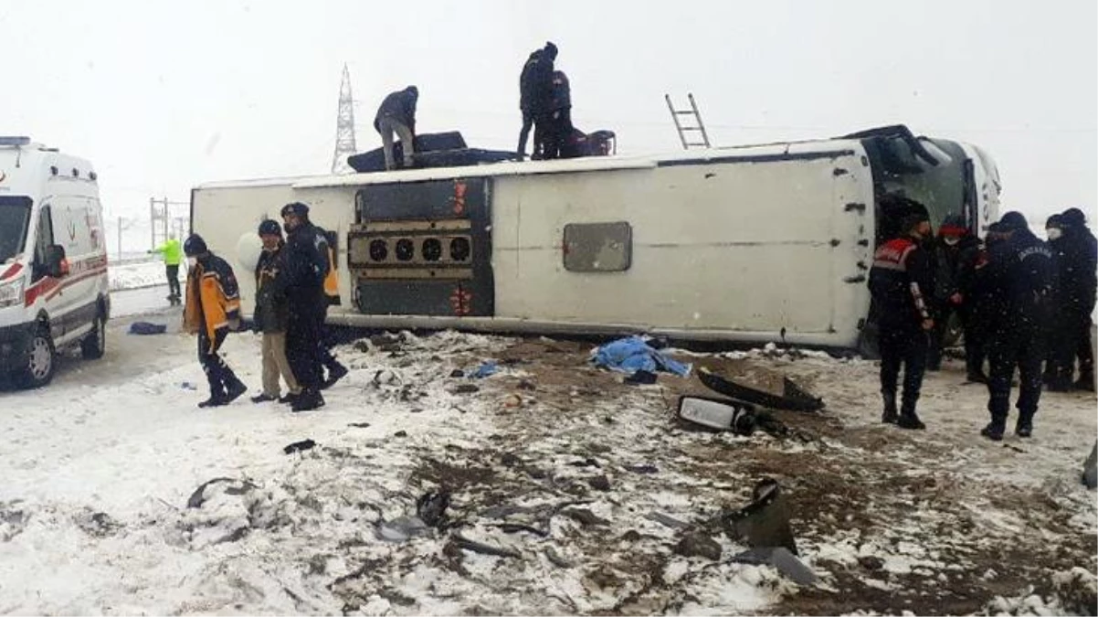 Yozgat\'ta yolcu otobüsü kaza yaptı: 1 kişi öldü, 34 kişi yaralandı