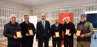 Emekli olan personele veda yemeği ve plaket