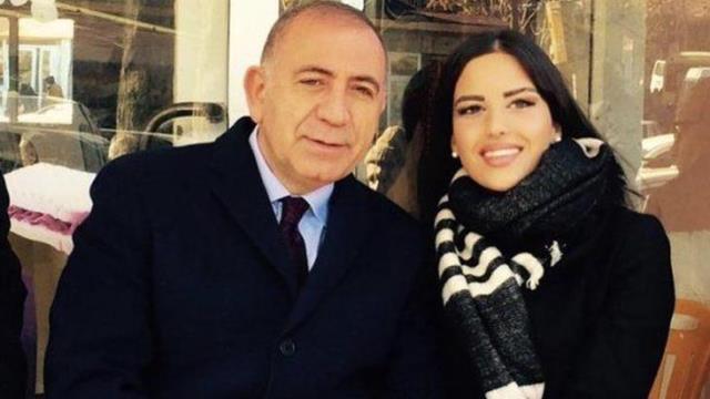 Gürsel Tekin ve Mehtap Özkan'ın nikah töreninden ilk kareler geldi