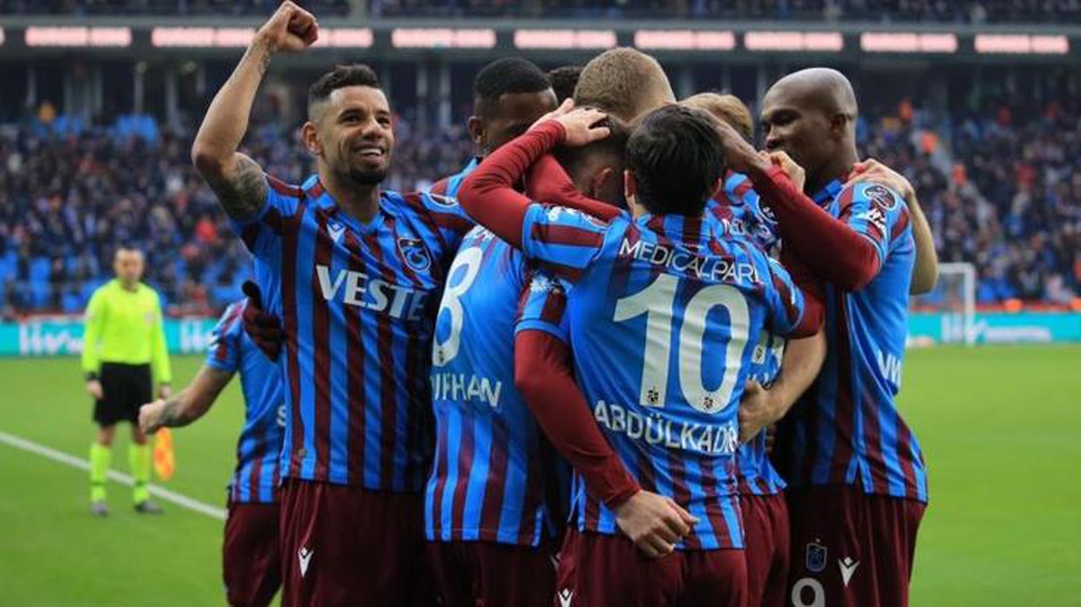 Lider fırtına gibi esmeye devam ediyor! Trabzonspor, ligin formda ekibi Kasımpaşa\'yı 1-0 mağlup etti