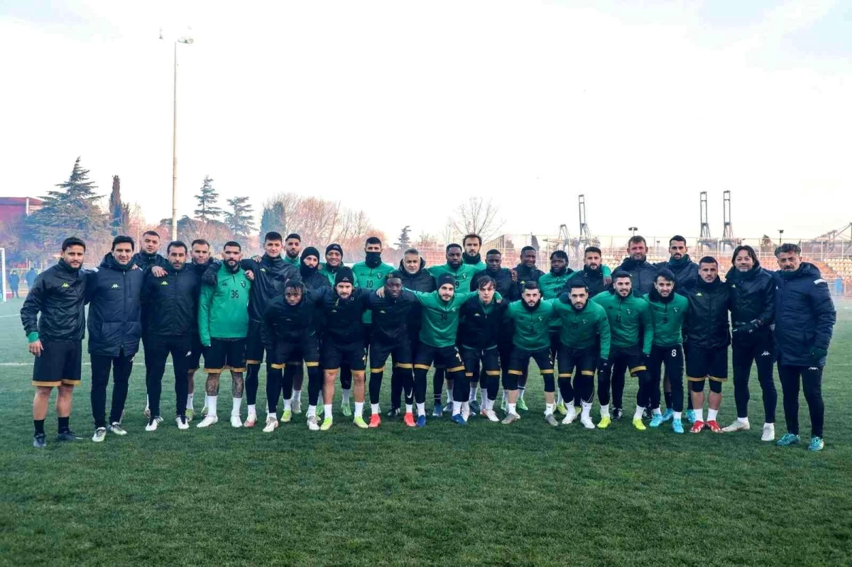Mehmet Altıparmak: "Daha çok gol atmak için oynayacağız"