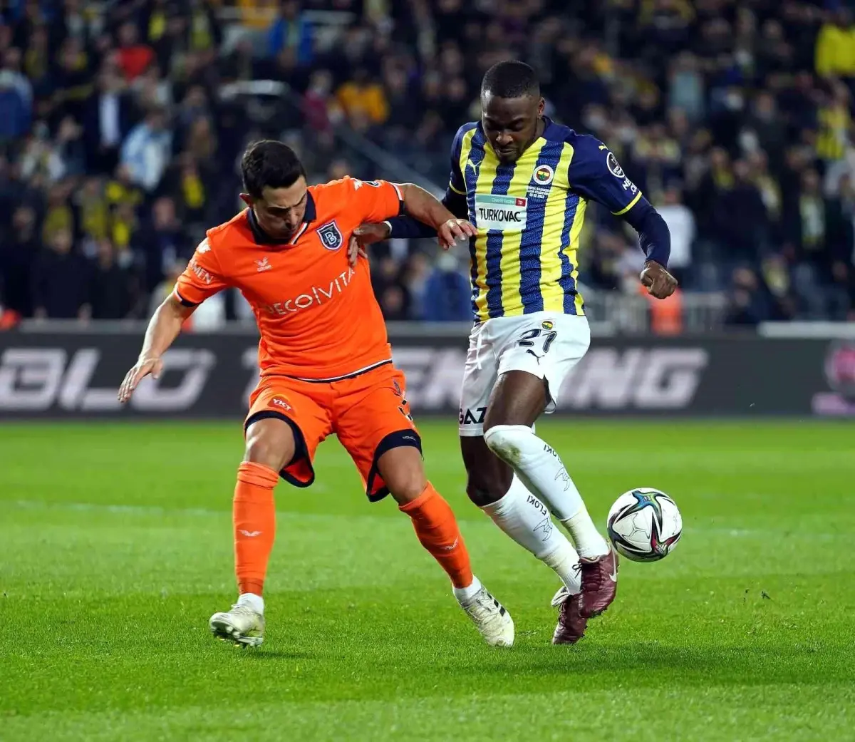 Spor Toto Süper Lig: Fenerbahçe: 0 - Medipol Başakşehir: 1 (Maç sonucu)