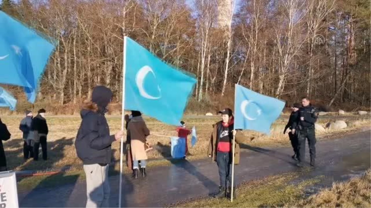 STOCKHOLM - İsveç\'teki Uygur Türkleri, Pekin Kış Olimpiyatları\'nı protesto etti