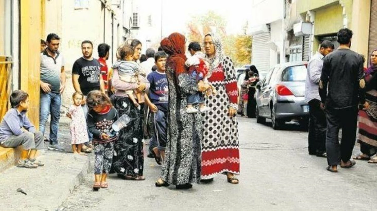Suriyelilere yönelik önyargılar pik yaptı: Ülkelerine dönsünler, iş kurmasınlar, Suriyeliyle evlenmem, mahallemde istemem!