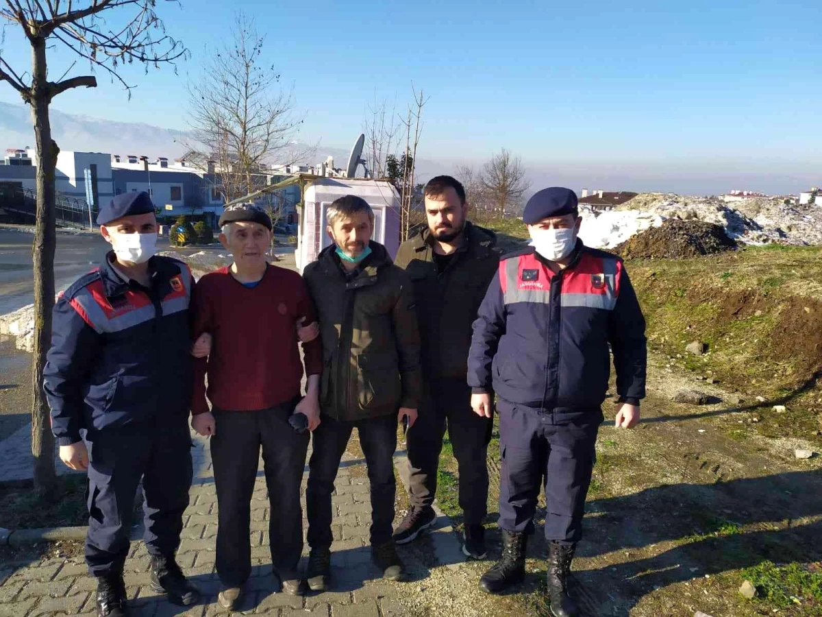 81 yaşındaki Alzheimer hastası yaşlı adamı jandarma ekipleri buldu