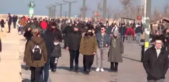 Bandırma'da güneşli havayı gören vatandaşlar sahile akın etti