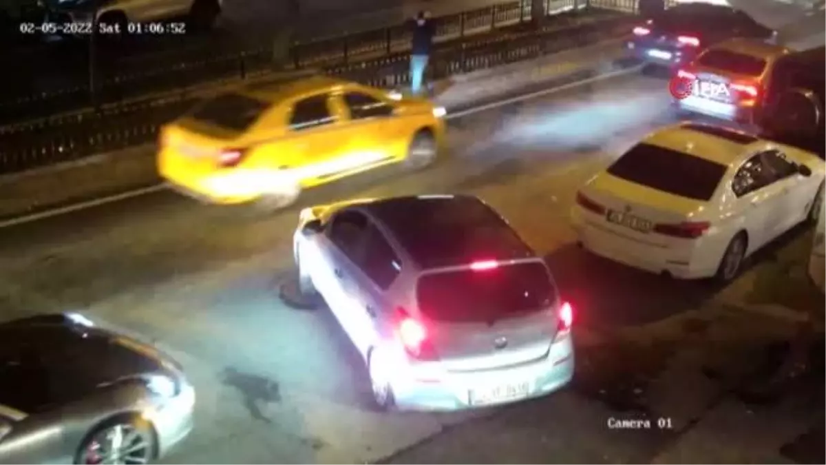 Bebek\'te ünlü kafeteryaya silahlı saldırı kamerada: Geçen ay işine son verilmiş