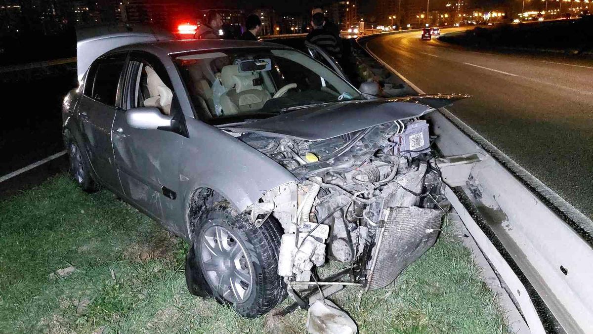 Son dakika! Cenazeden dönen aile kaza yaptı