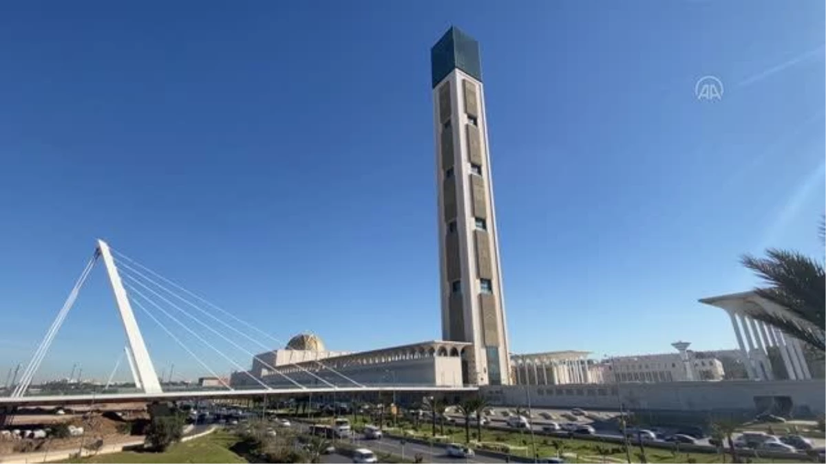 Cezayir\'in sömürge tarihine meydan okuyan sembolü: Cezayir Ulu Camii