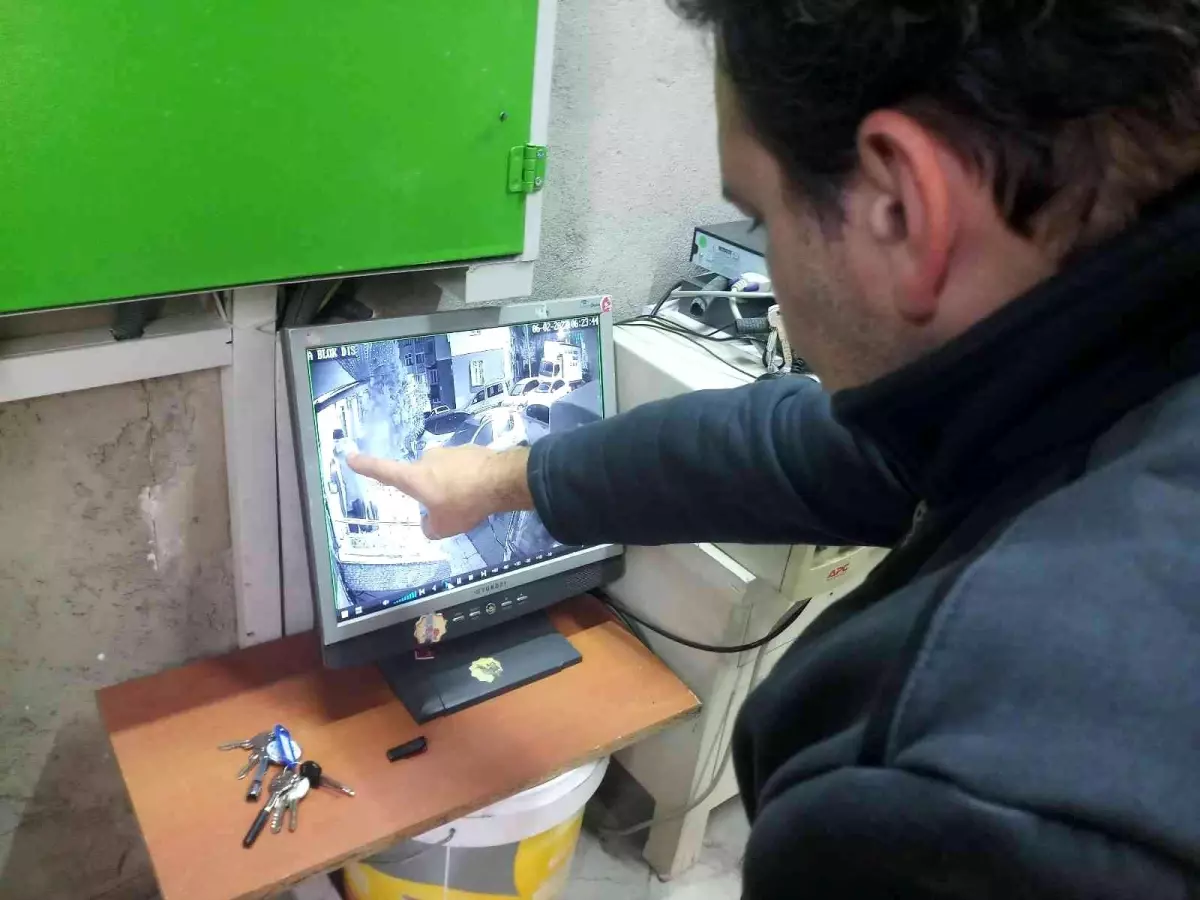 Diyafon hırsızı kamerada