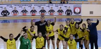 Kadınlar Hentbol 1. Ligi A Grubu: Adasokağı Spor Kulübü: 19 Elazığ Sosyal Yardımlaşma: 20