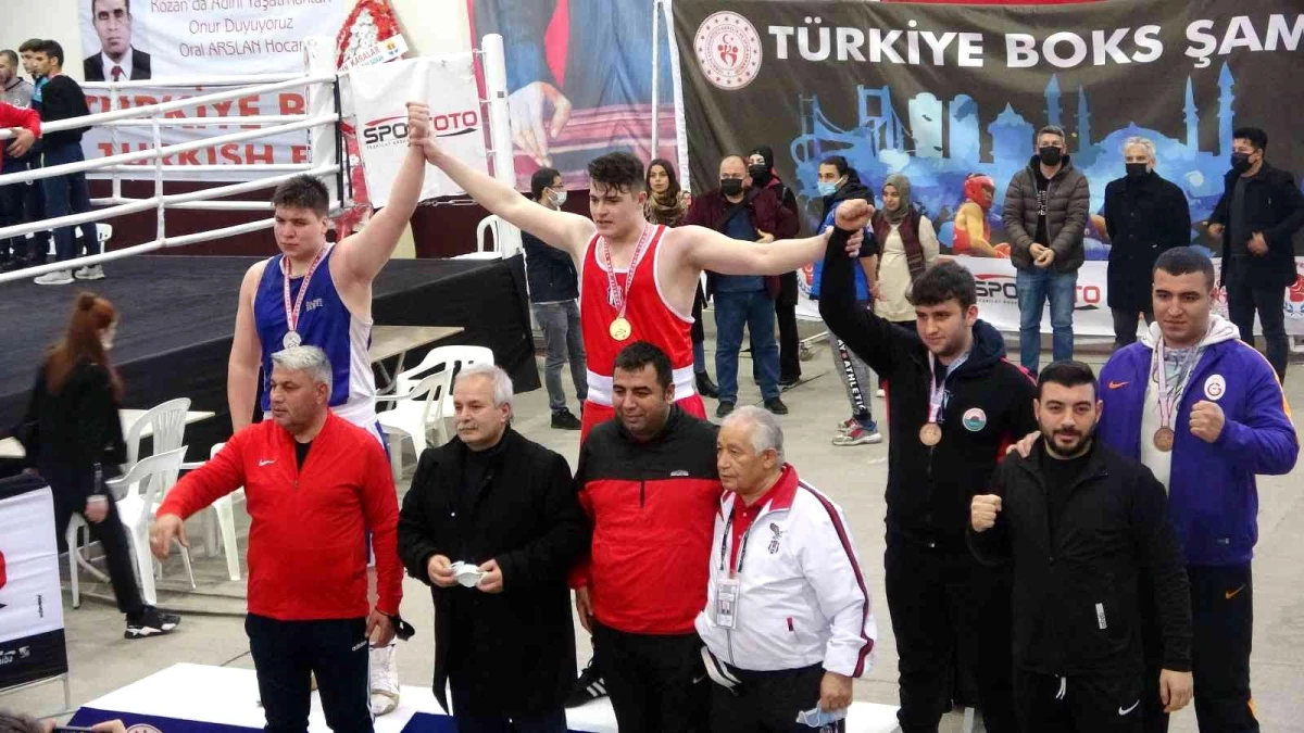 Türkiye Gençler Boks Şampiyonası\'nda madalyalar sahiplerini buldu
