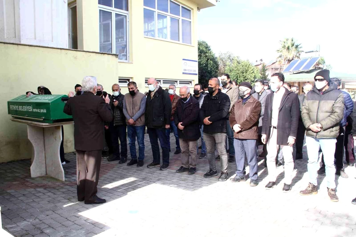 Ünlü ekolojik yaşam uzmanı Erkan Şamcı, Fethiye\'de toprağa verildi
