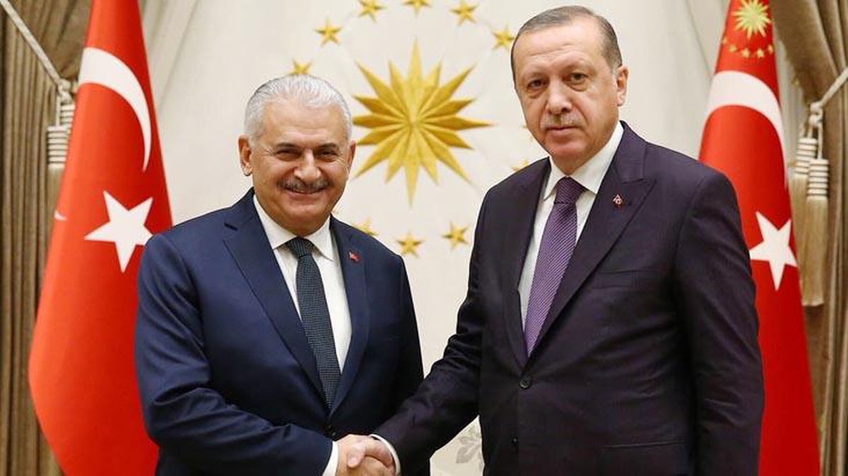 Binali Yıldırım, Cumhurbaşkanı Erdoğan\'la telefon konuşmasını aktardı: Sağlığı yerinde, evde de boş durmuyor