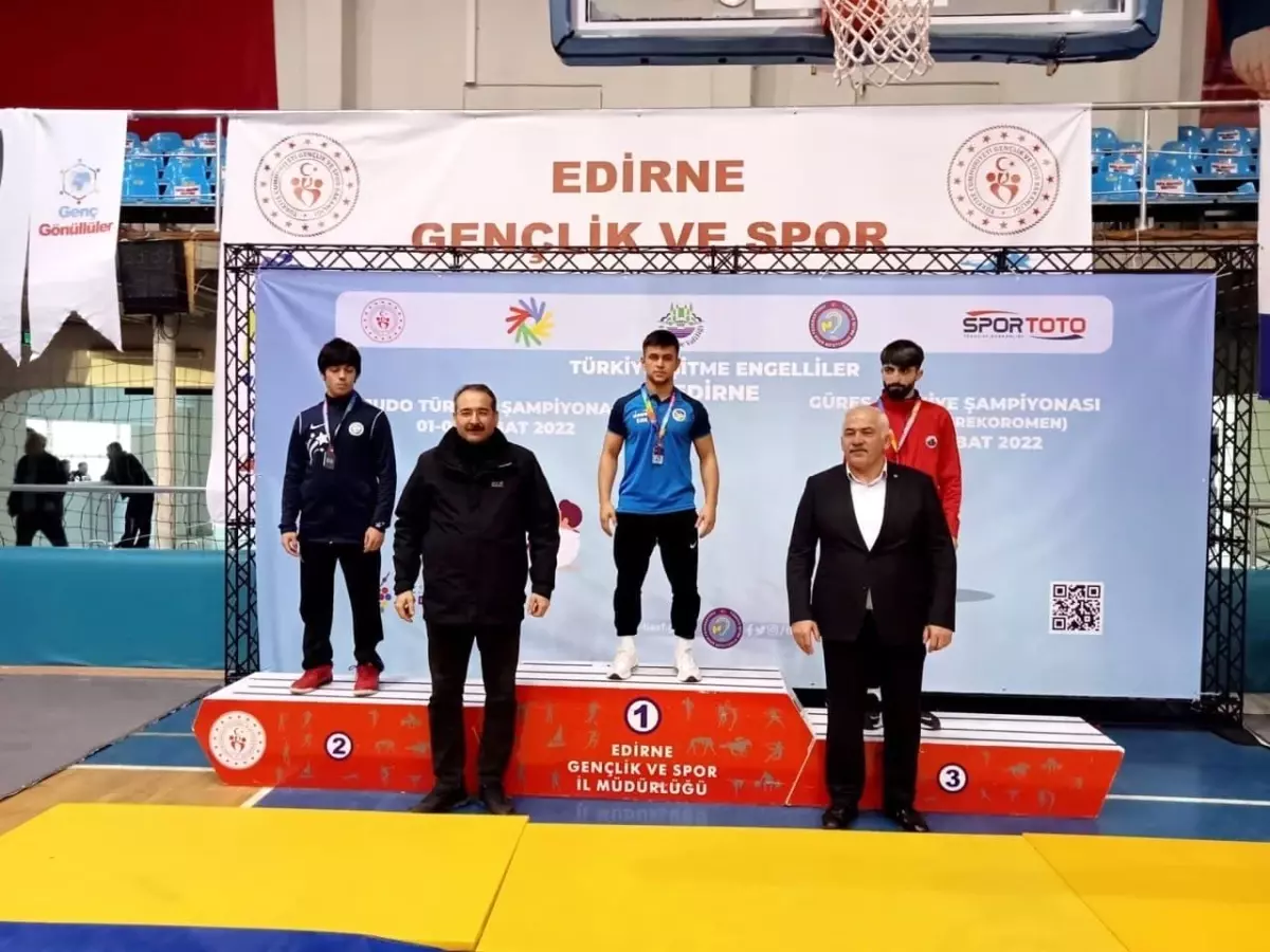 Büyükşehir\'in sporcuları başarıdan başarıya koşuyor