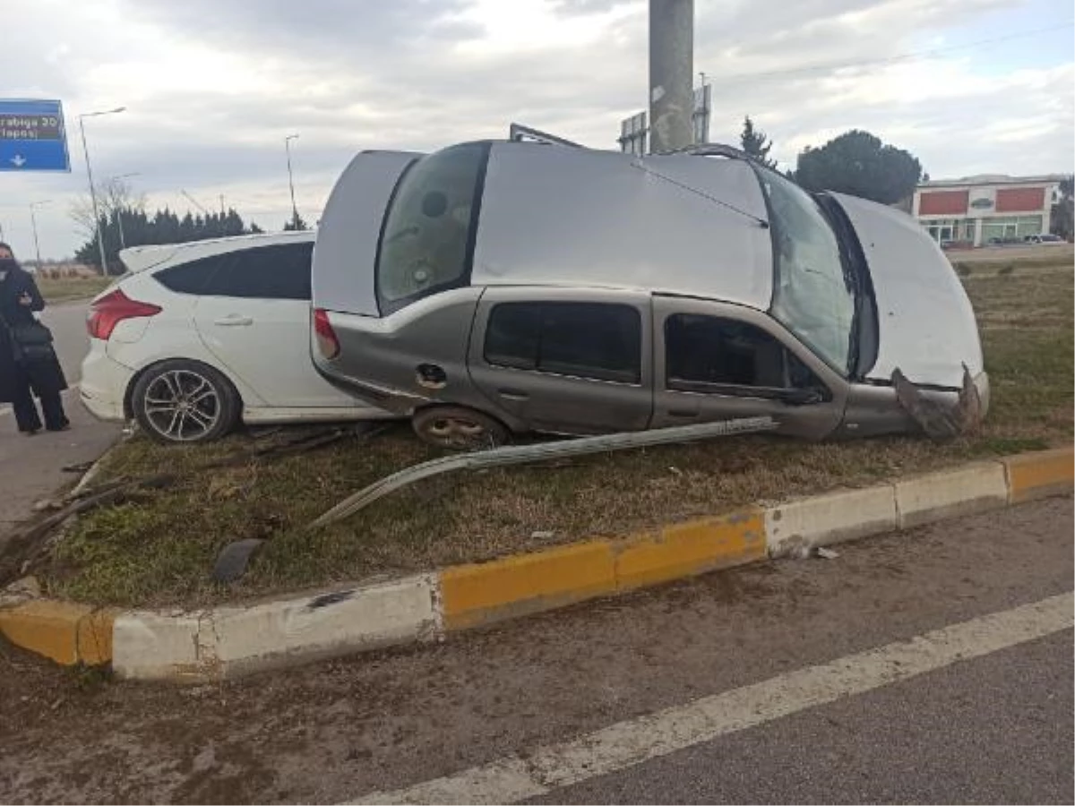 Çanakkale\'de trafik kazası, 1 ölü, 1 yaralı