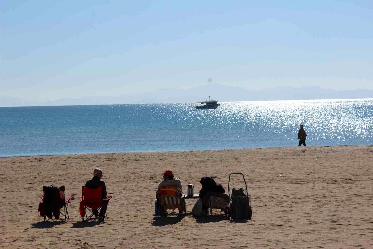 Doğu\'da kara kış, Didim\'de bahar