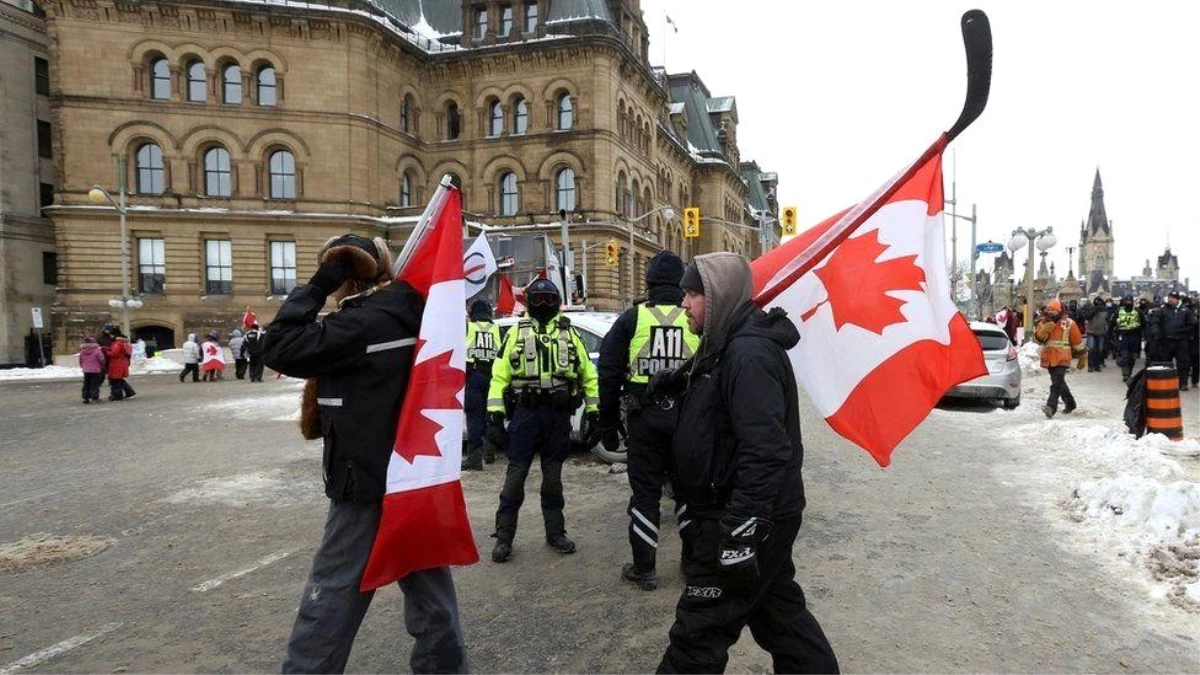 Kanada\'nın başkenti Ottawa\'da aşı karşıtı protestolar nedeniyle acil durum ilan edildi
