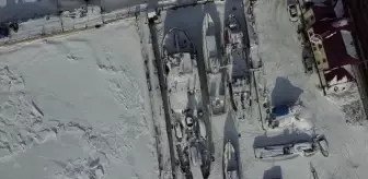 LİSTVYANKA - Baykal'da gemiler buz esaretinde