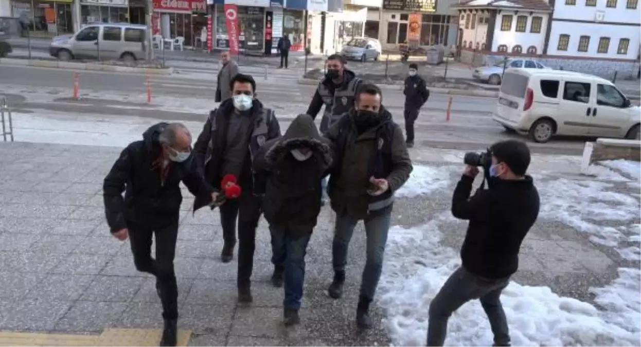 Son dakika haberleri! Mermiler isabet etmedi, boşanma aşamasındaki eşini taş ve silah kabzası ile yaraladı (3)