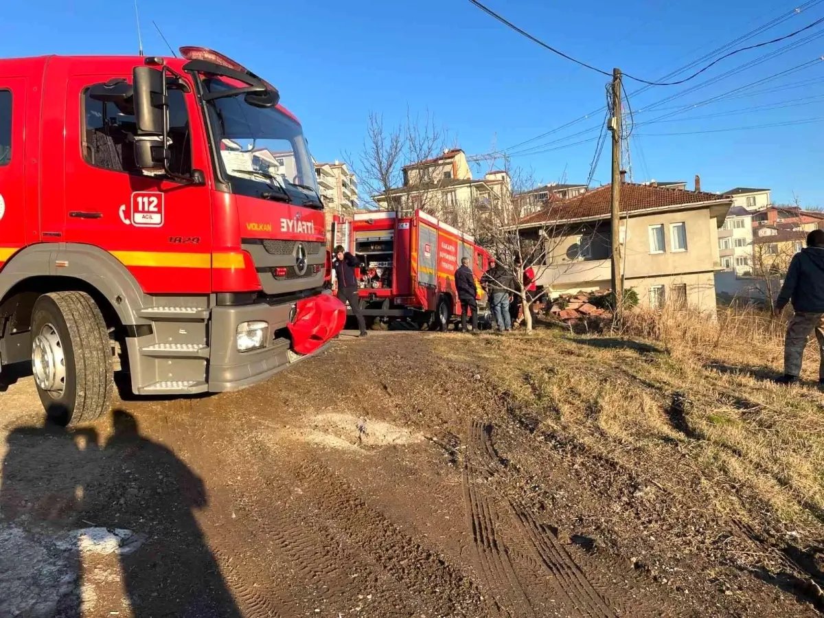 Odunlukta çıkan yangın paniğe sebep oldu