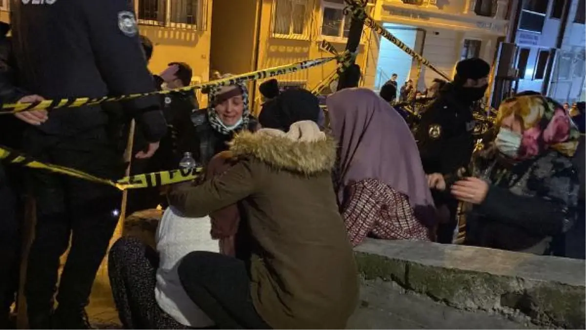 Doğal gaz patlamasında tahrip olan binanın yıkımına başlandı! Bina sakinleri gözyaşlarını tutamadı