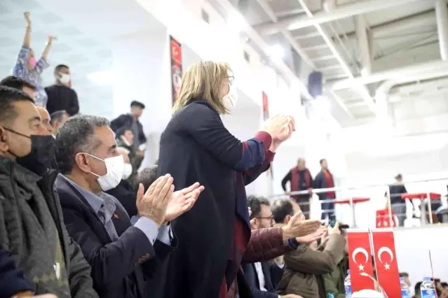 Son dakika! Şahin: Engelli sporcularımız şehrimize son iki yılda 600 madalya kazandırdı 
