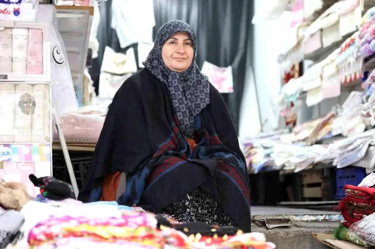 Sırtında bir valizle başladığı emek yolculuğunun sonunda kendi dükkanını açtı