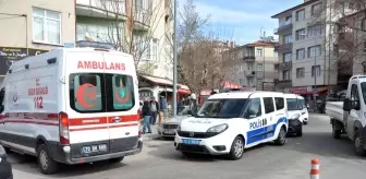 Sokakta karşılaştığı eski damadı tarafından bıçaklanan adam hastanelik oldu