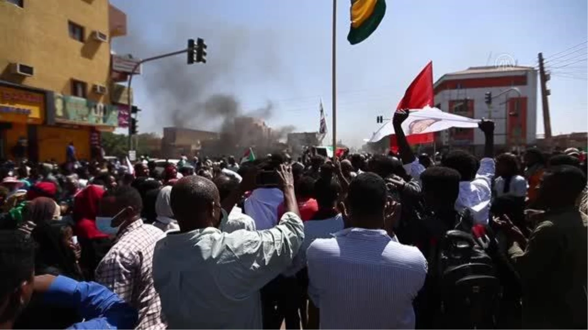 Sudan\'da askeri yönetim karşıtı protestolar sürüyor