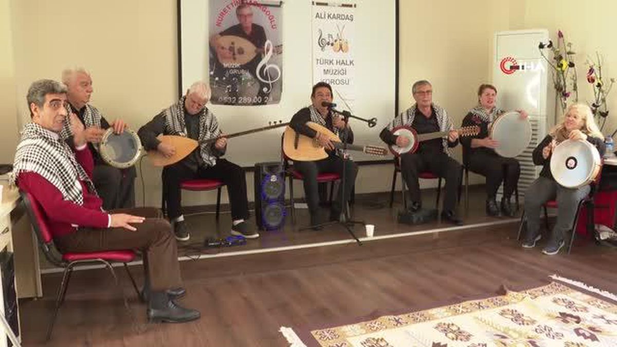 Alzheimer hastaları sıra gecesinde moral buldu