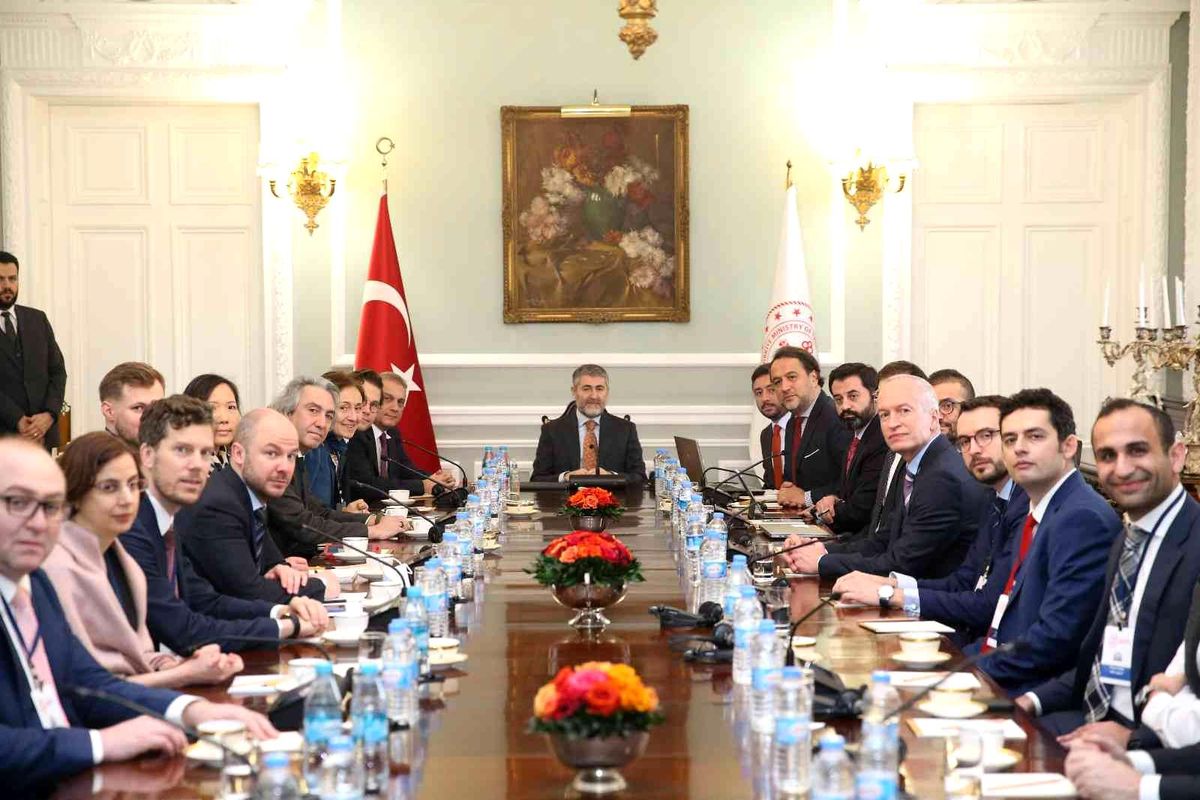 Son dakika haberleri | Bakan Nebati: 'Londra'daki 2. günümüzde Türkiye Ekonomi Modeli'ni açıklamaya devam ediyoruz'