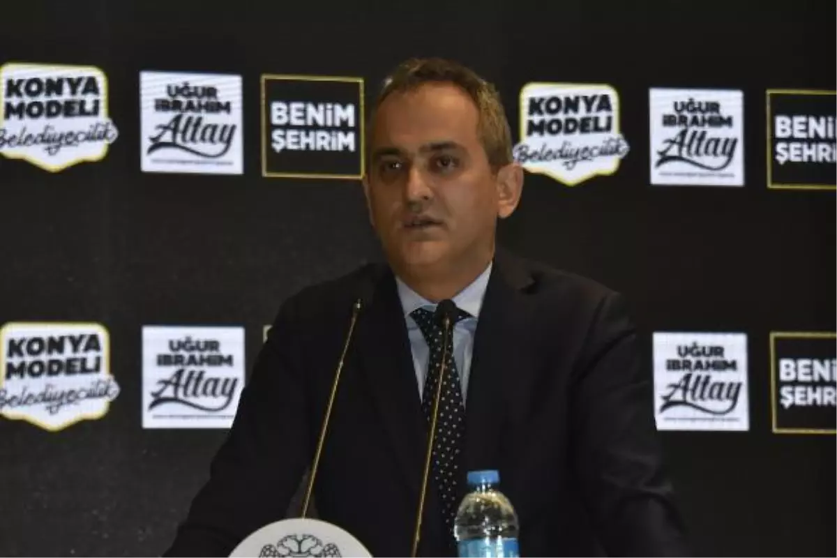 Bakan Özer: 50 derslikte yüz yüze eğitime ara verildi (3)