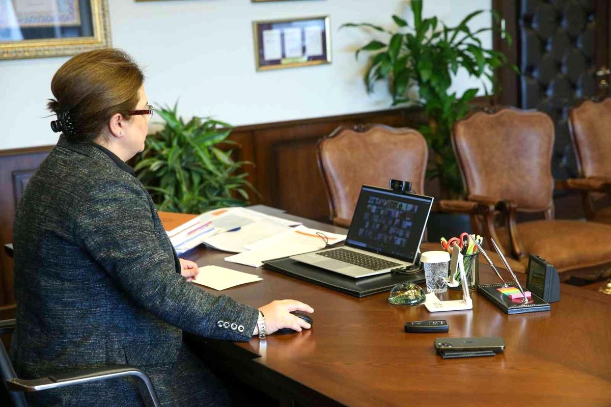 Bakan Yanık: 'Engelli Bireylerin Bağımsız Yaşamasına Yönelik Sağlık ve Sosyal Hizmet Politikaları Eğitim Çalıştayı'na katıldı