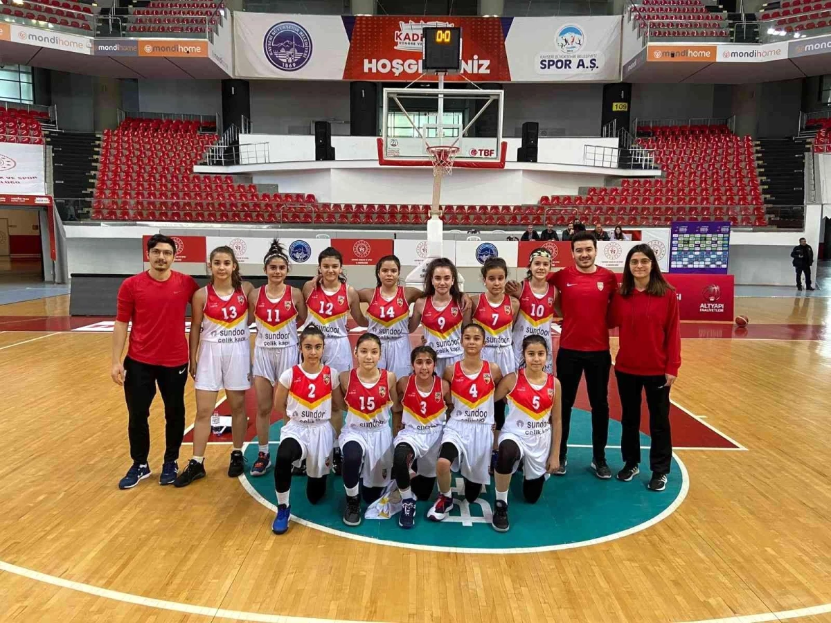 Basketbol U-14 Kızlar Bölge Şampiyonası başladı