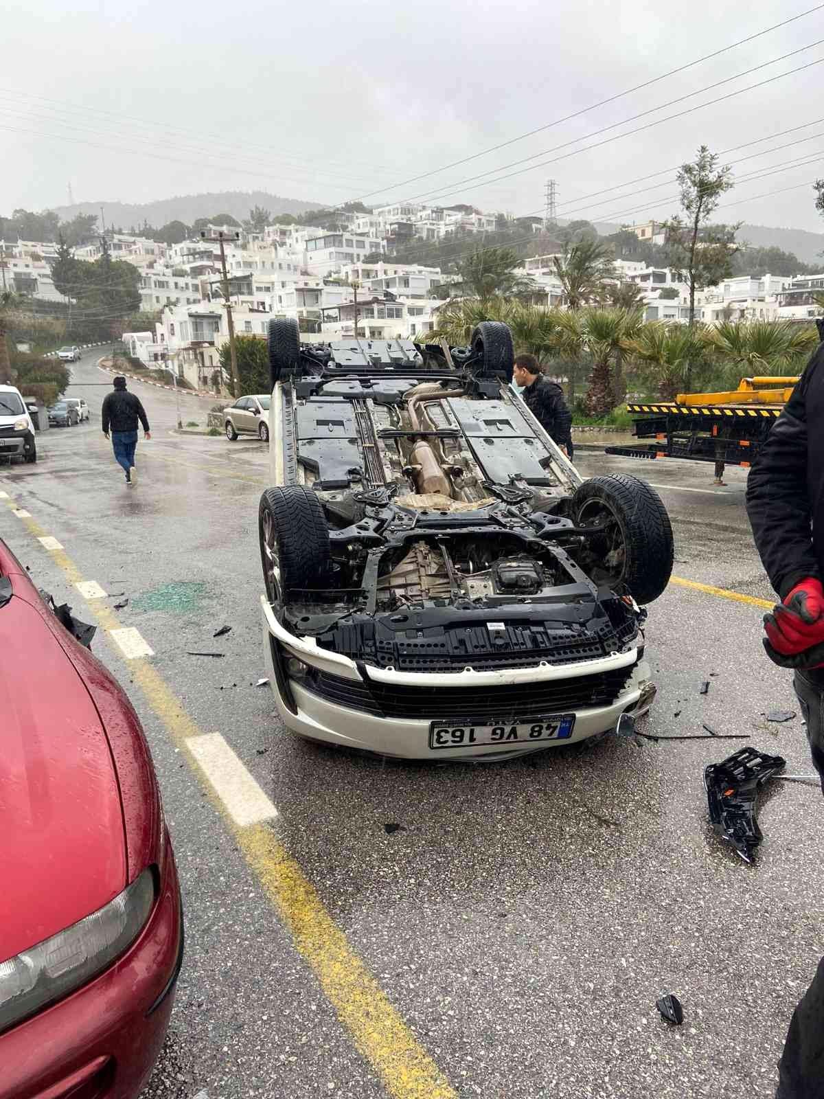 Son dakika haberleri: Bodrum\'da yağış kaza getirdi