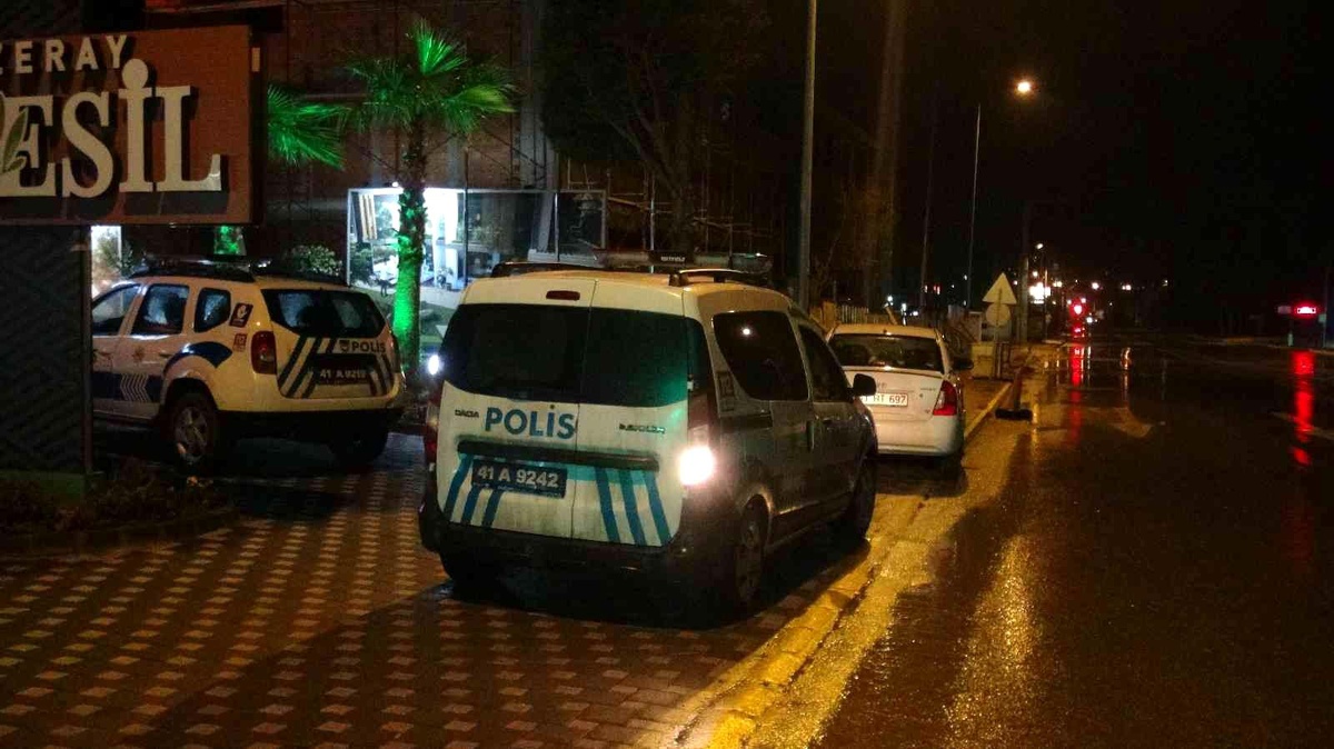 İnşaat alanında görev yapan bekçi hırsızlar tarafından bıçaklandı
