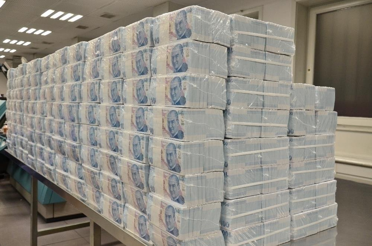İş Bankası\'nın aktif büyüklüğü 926,6 milyar TL\'ye ulaştı
