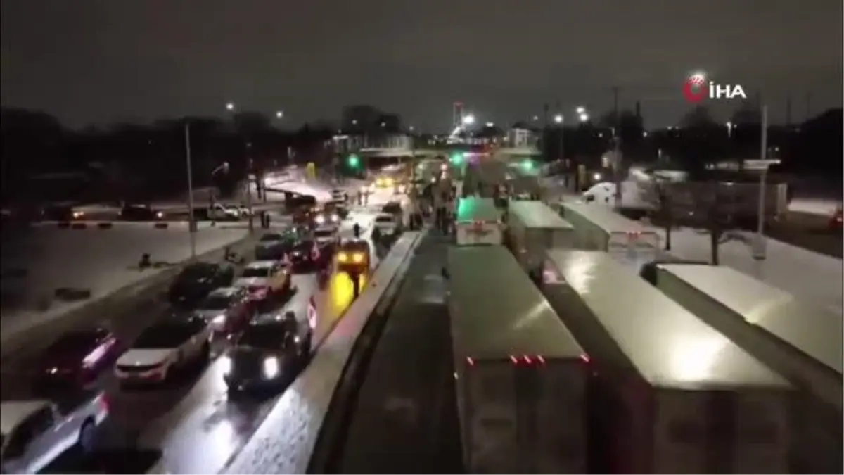 Kanadalı kamyoncular, ABD-Kanada sınırını geçişe kapattı