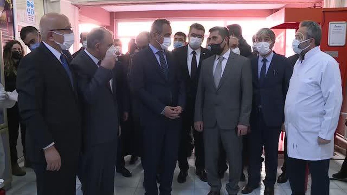 Son dakika haber! Özer: 'Tüm okullarımızdaki yangın söndürmeyle ilgili tüm ihtiyacı Selçuklu Mesleki ve Teknik Anadolu Lisemizden gidermiş olacağız'