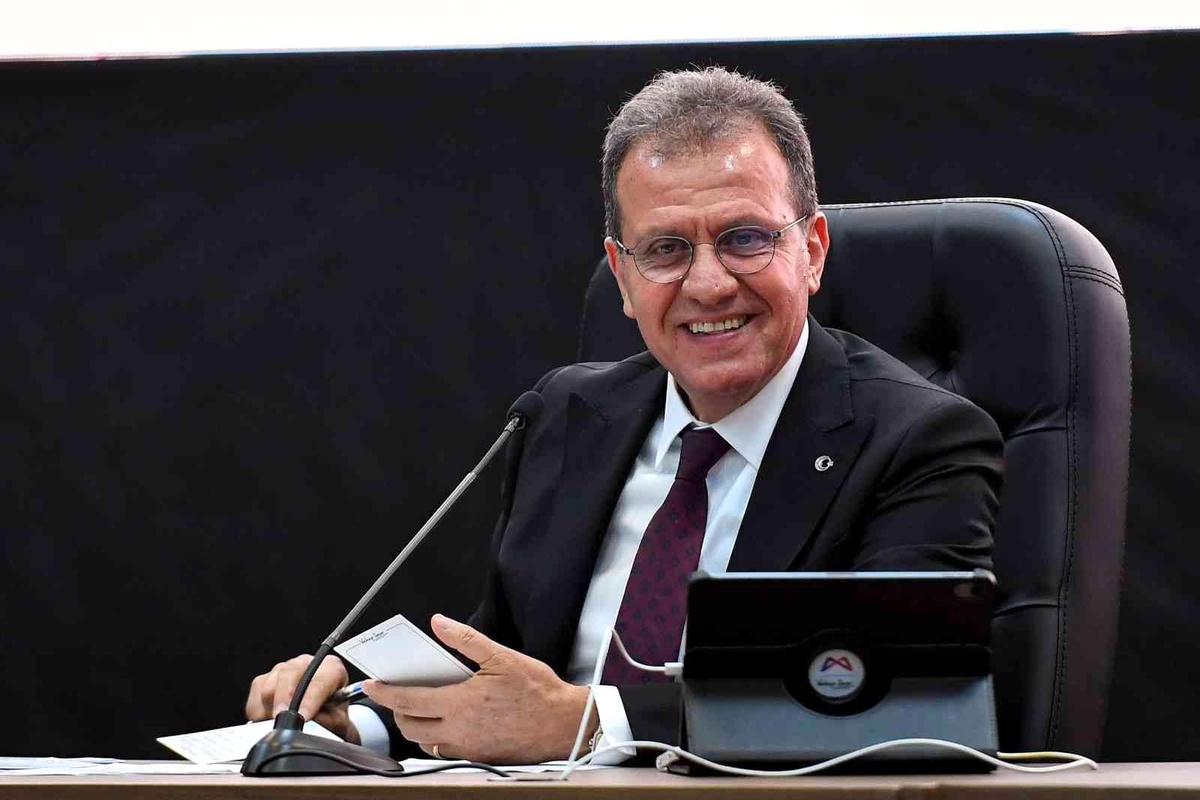 Seçer: "Türkiye\'nin en ucuz ekmeğini satıyoruz"